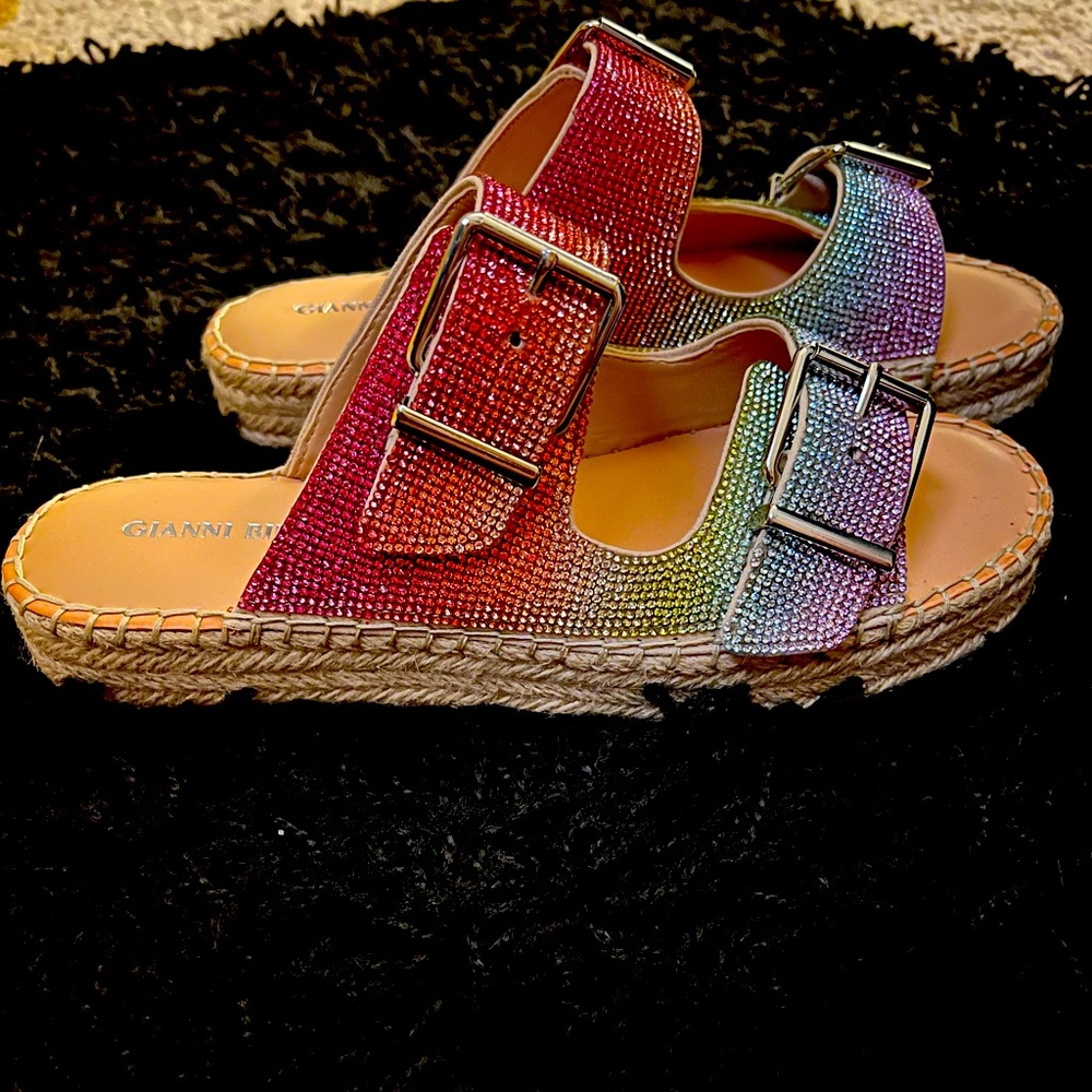 *Brand New Gianni Bini sandals*